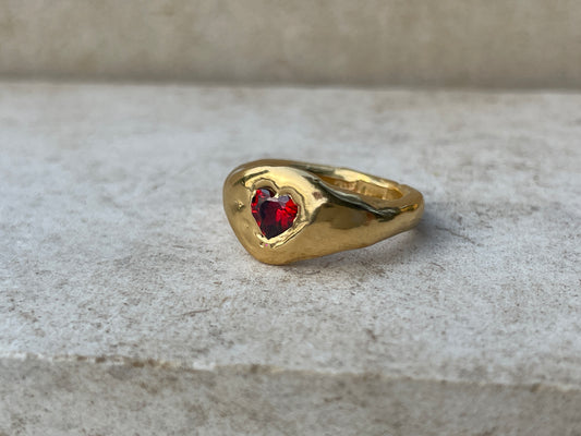 tiny heart signet ring louën jewelry