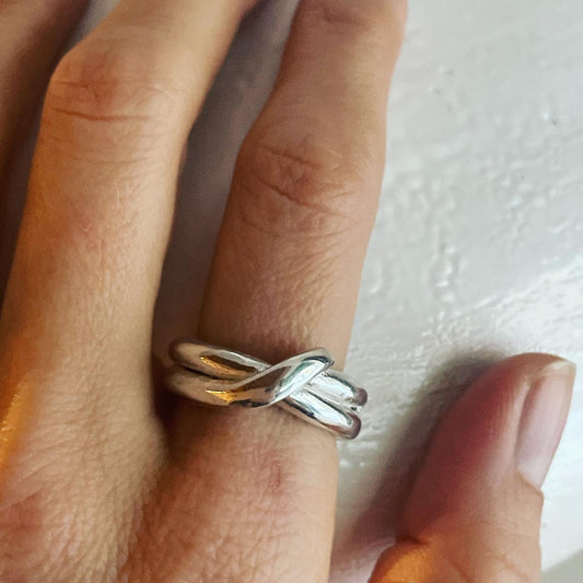 Hug Ring