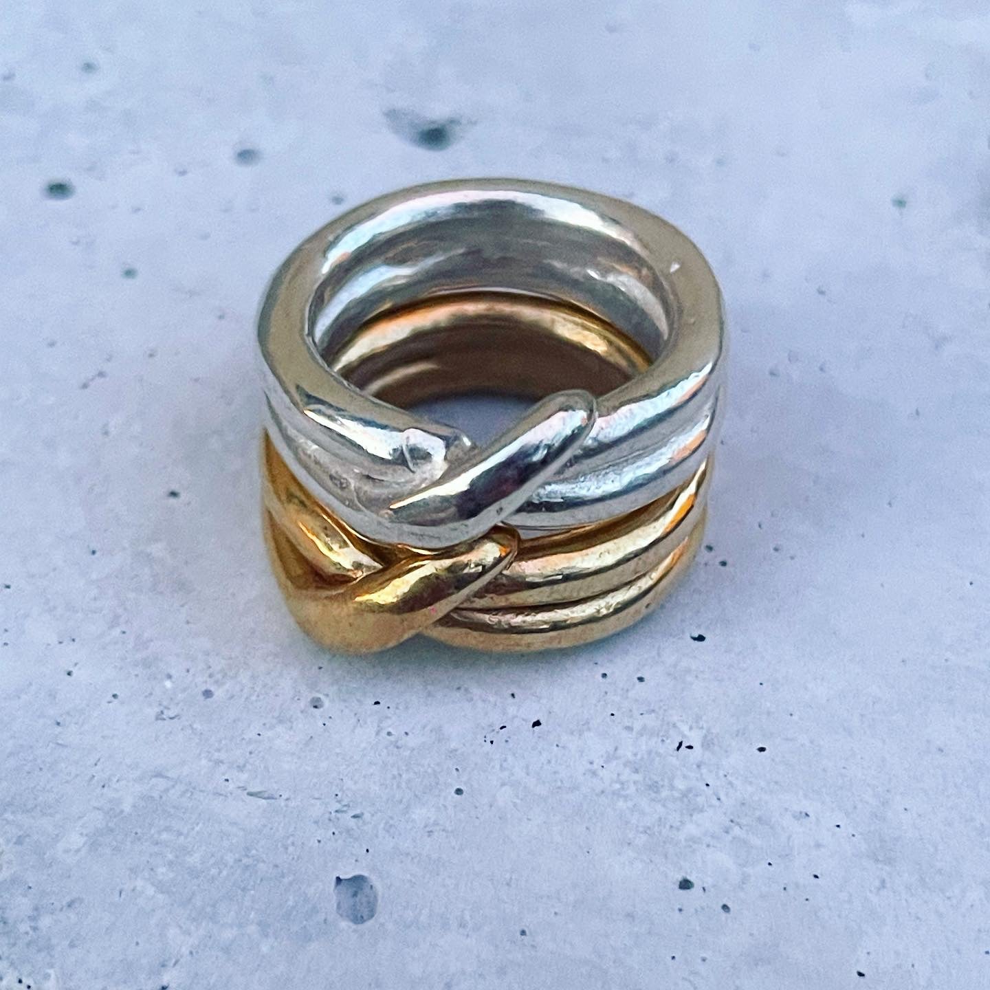 Hug Ring