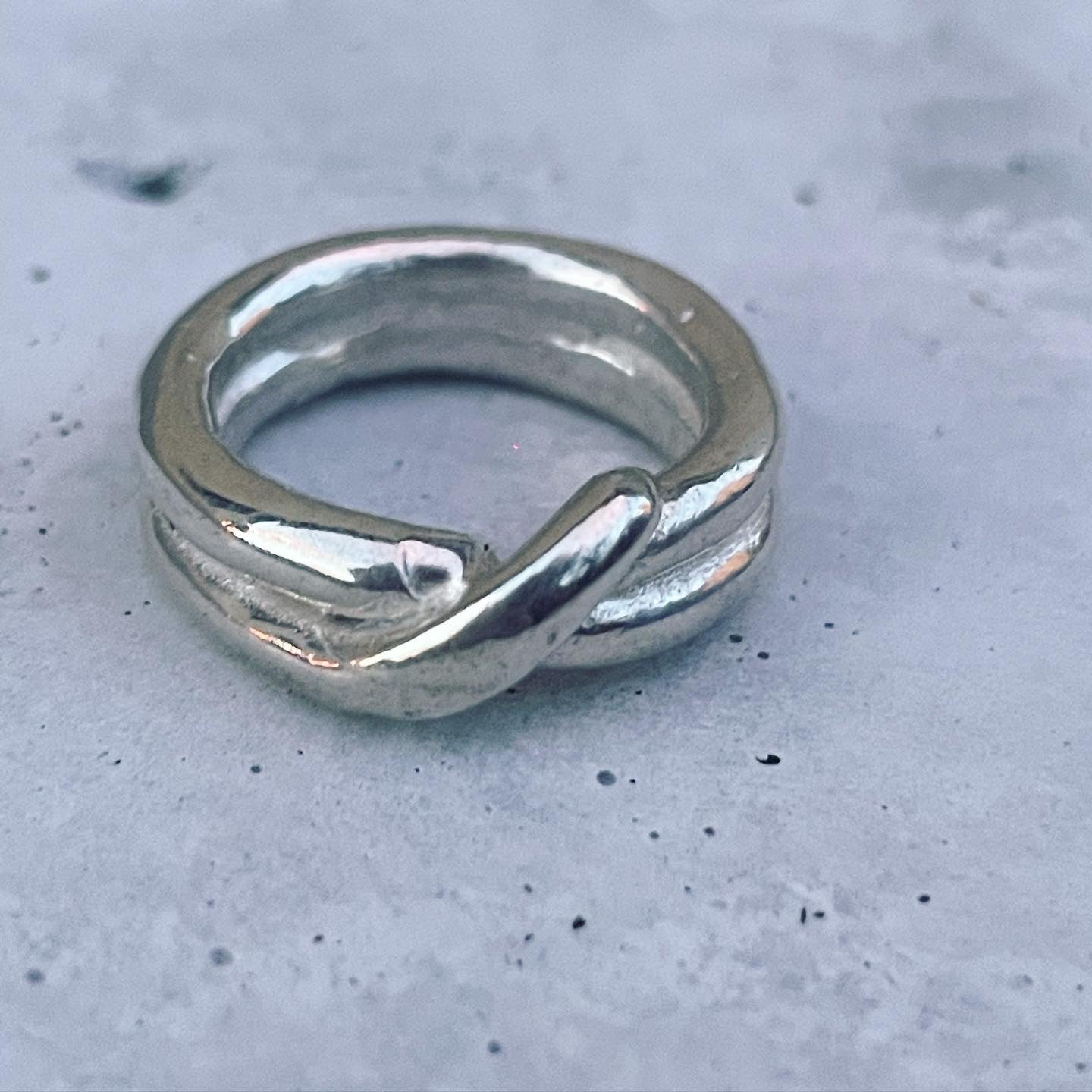 Hug Ring