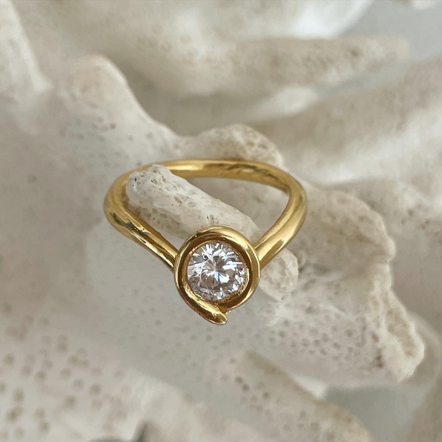 Solitaire V-shaped Stacking Ring