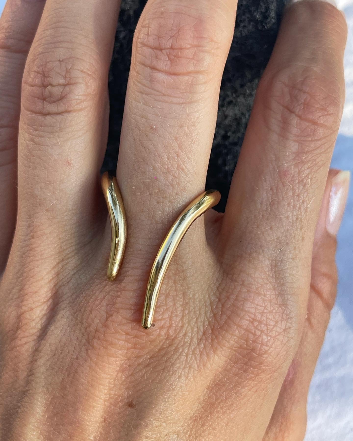 Anemone Stitch Long Thorns open Stacking Ring