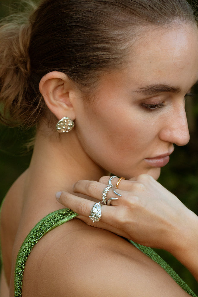 Anemone Stitch Short Thorns open Stacking Ring