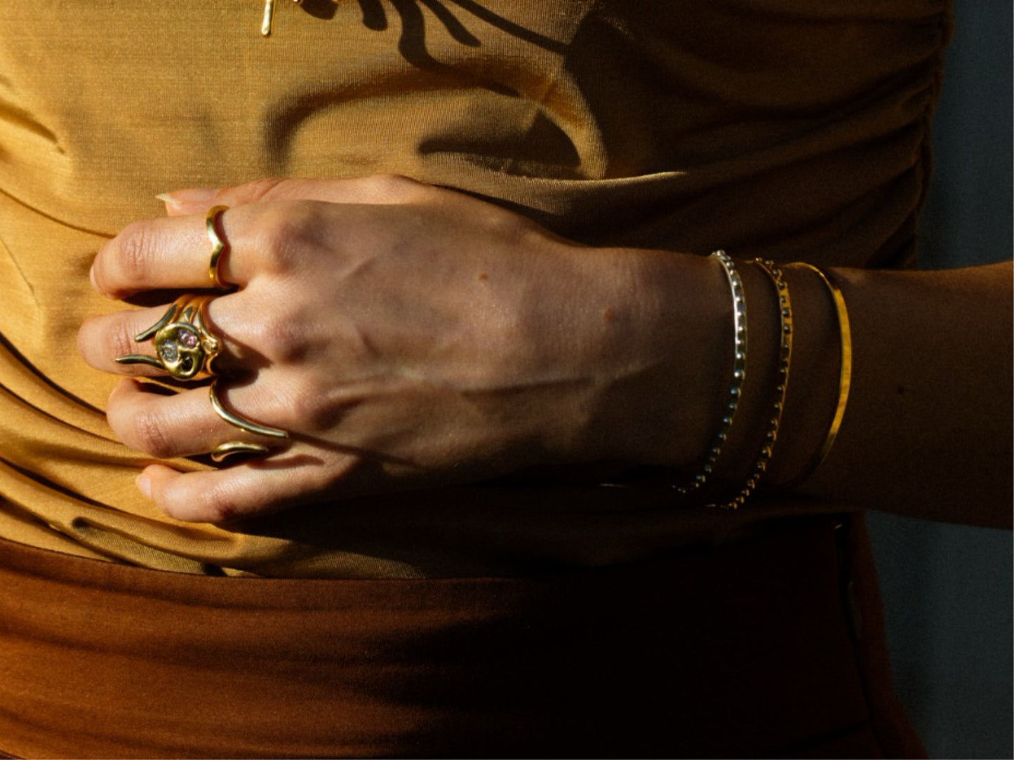 Light Raindrop Arm Cuff