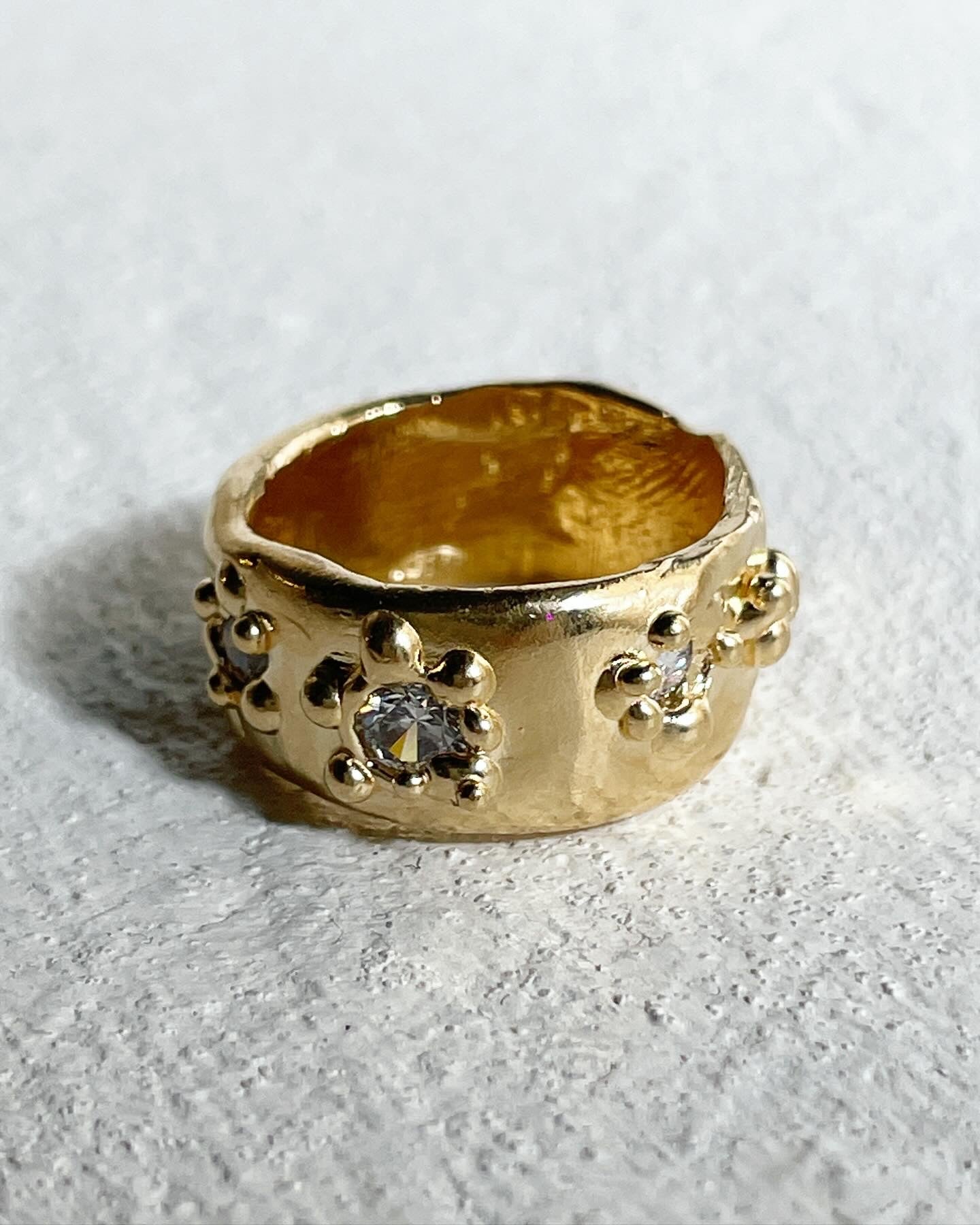 3 Stars on Beach broad band ring