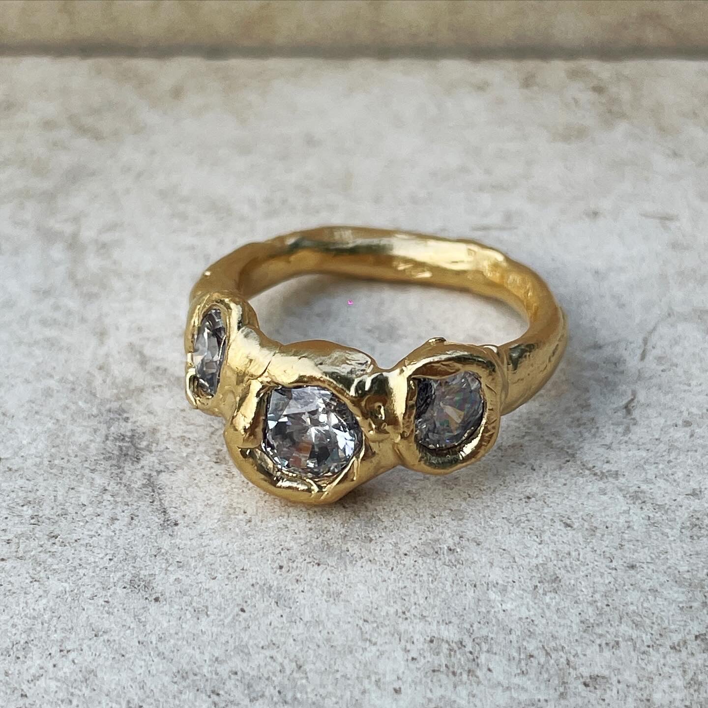 3 Tides: Past Present Future Ring