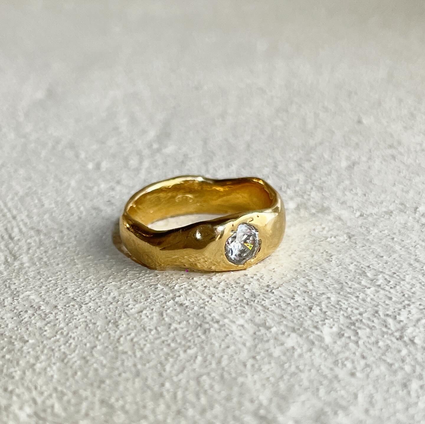 Hidden Treasure Liquid Love Band Ring